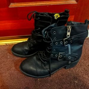 Size 9 Black Combat Boots